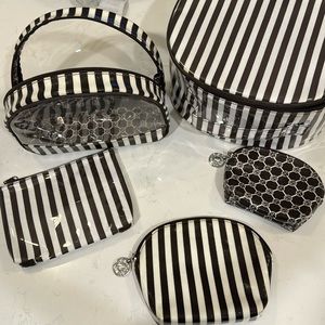 EUC Henri Bendel makeup bag set